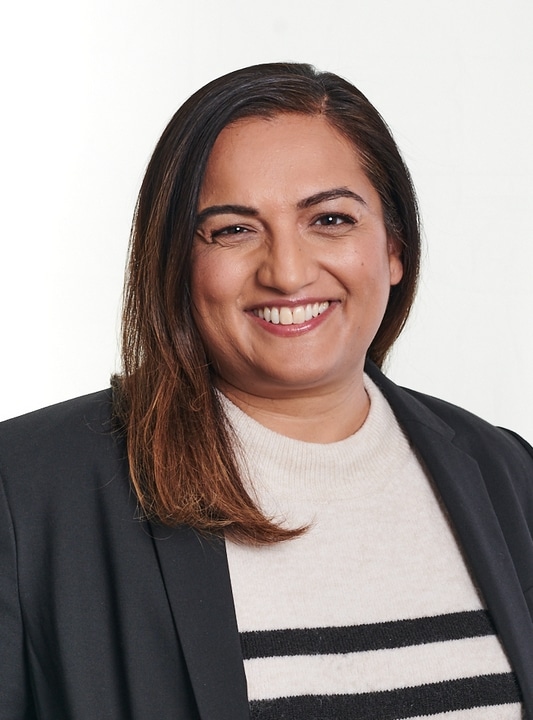 Headshot of Farzana Parkar, HR consultant Harrow, North London