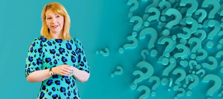 Image of Eleanor next to question marks - start your own HR consultancy