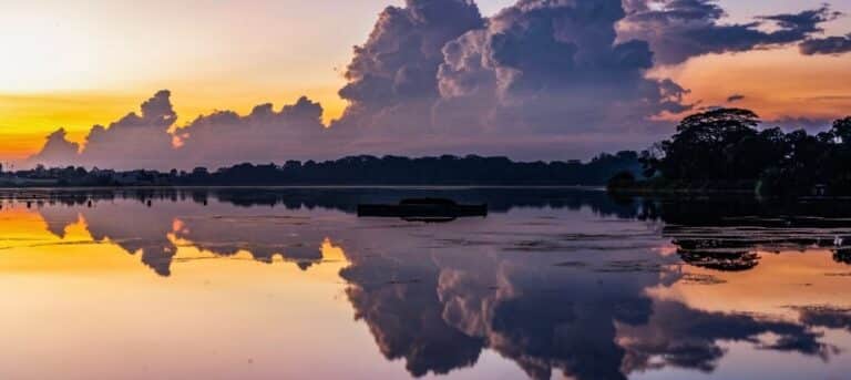 Image of some clouds reflecting in water - sustainable hr consultancy